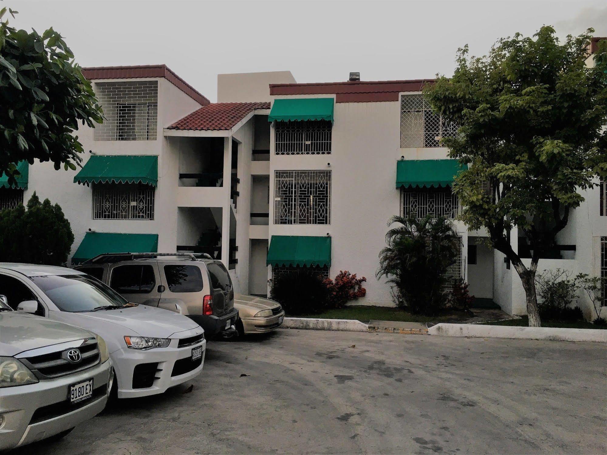 Abacus Jamaica The Zana Suites Kingston Zewnętrze zdjęcie